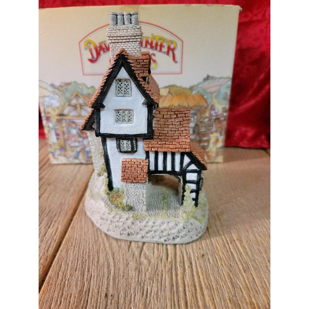 David Winter Cottages Squires Hall 1985